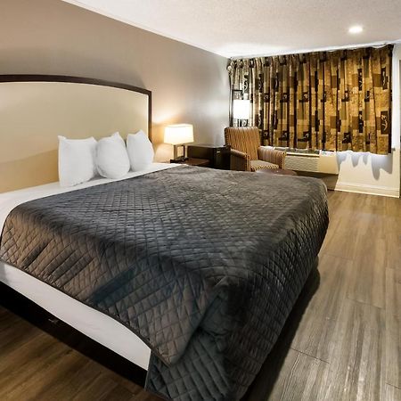 Knights Inn Fayetteville - Fort Bragg Bagian luar foto