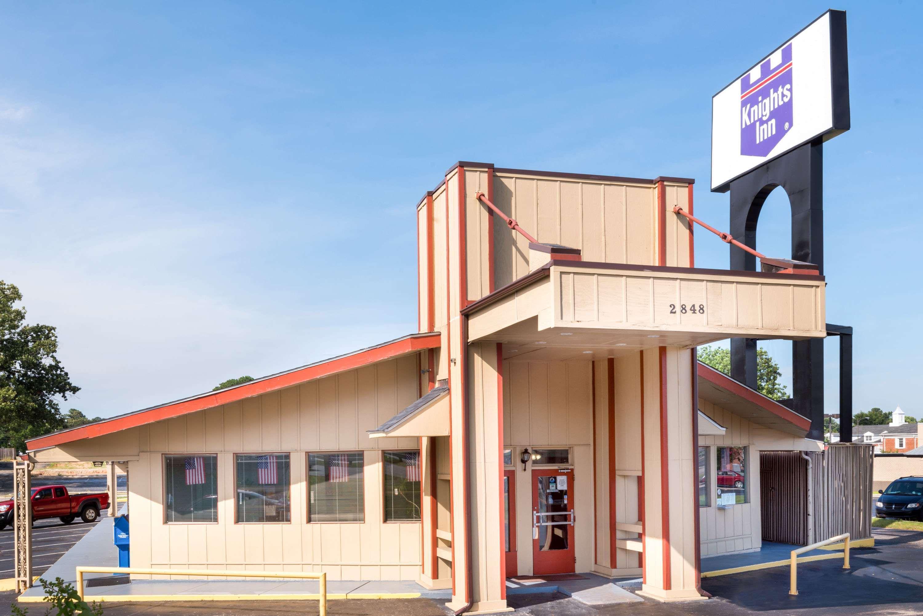 Knights Inn Fayetteville - Fort Bragg Bagian luar foto