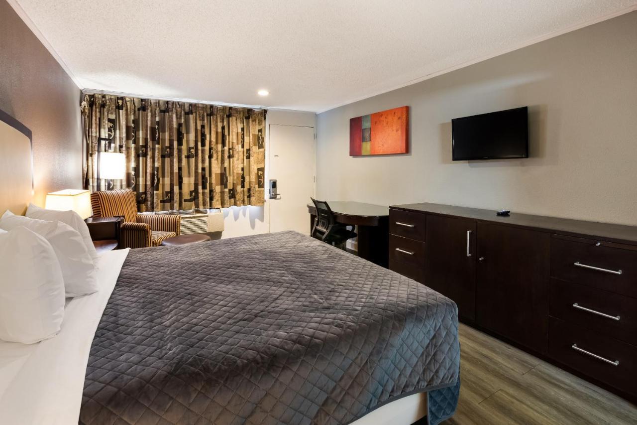 Knights Inn Fayetteville - Fort Bragg Bagian luar foto